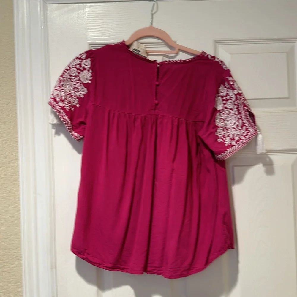 Pink top - Picture 3 of 4